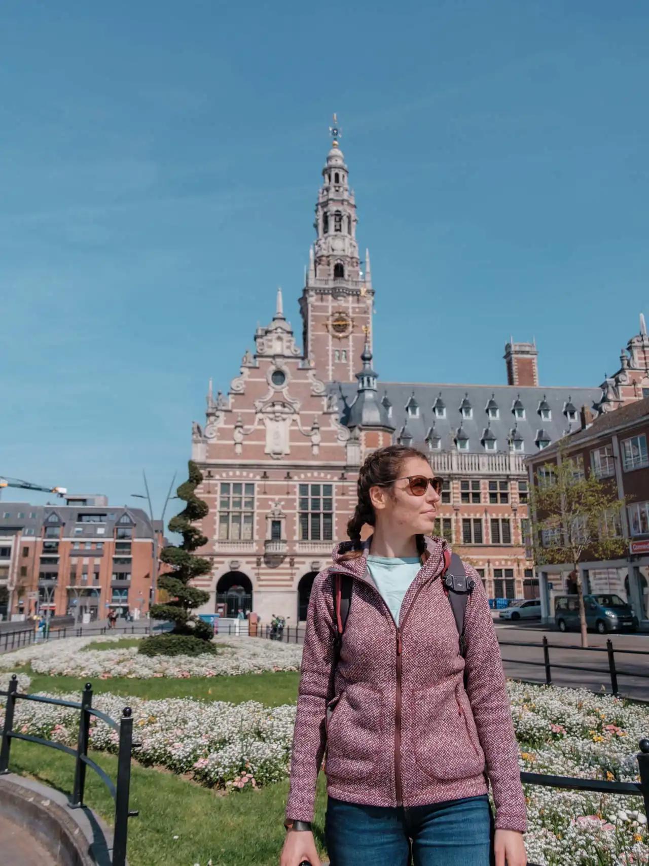 Touriste femme à Leuven