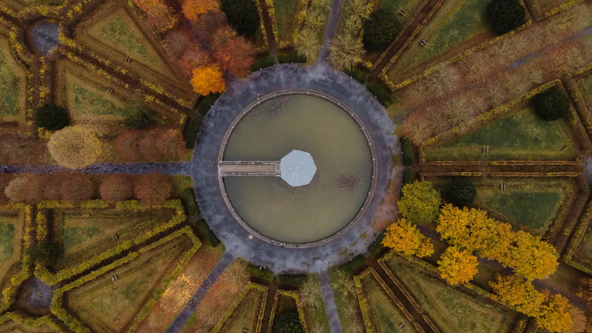 Pavillon des 7 étoiles vue drone en automne