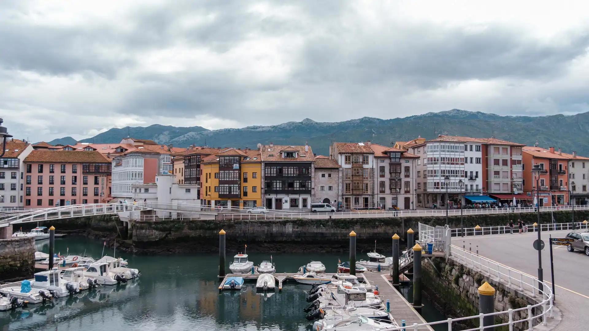 Port de Llanes, Asturies, Espagnes