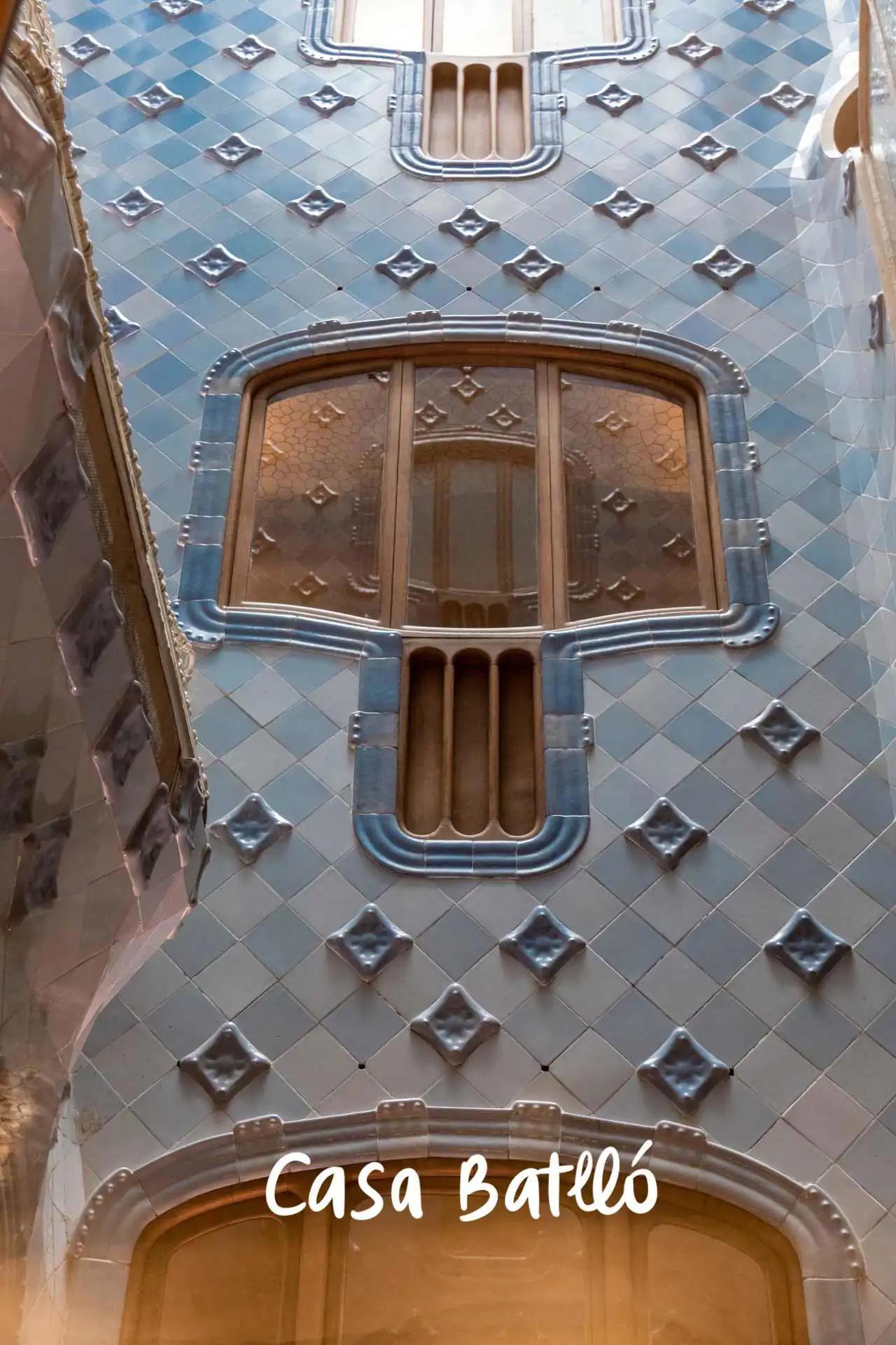 Intérieur de la Casa Batllo à Barcelone