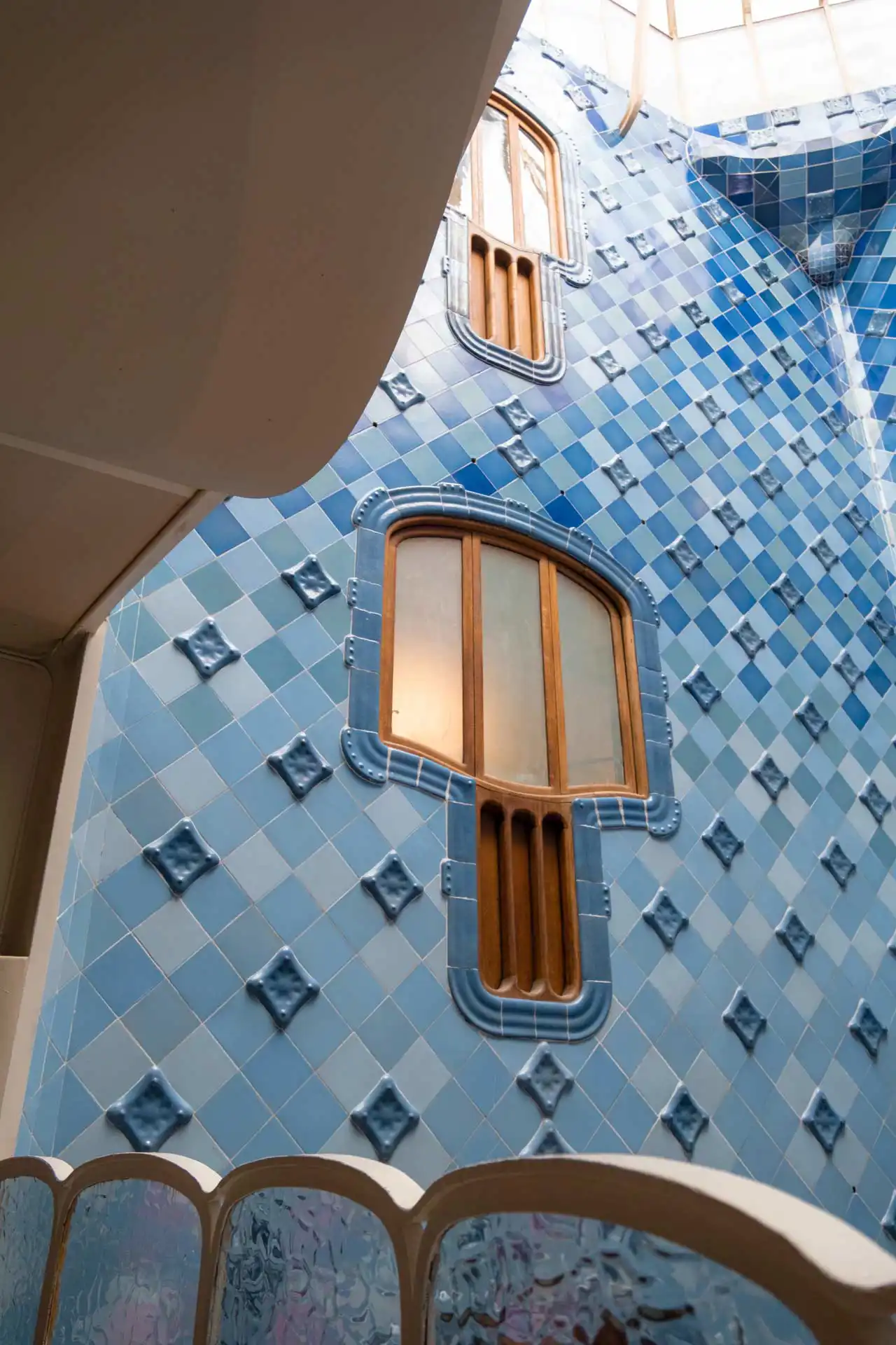 Patio intérieur de la Casa Batlló à Barcelone