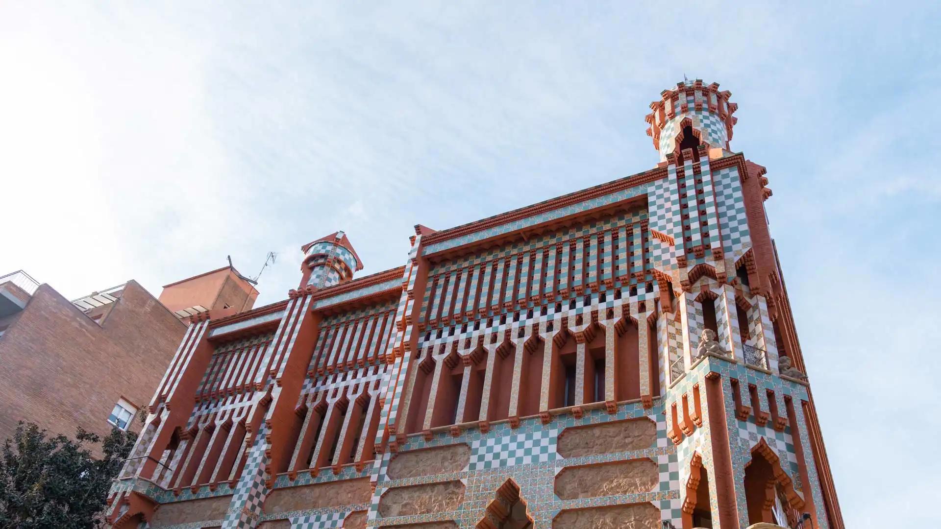 Façade extérieure de la Casa Vicens à Barcelone