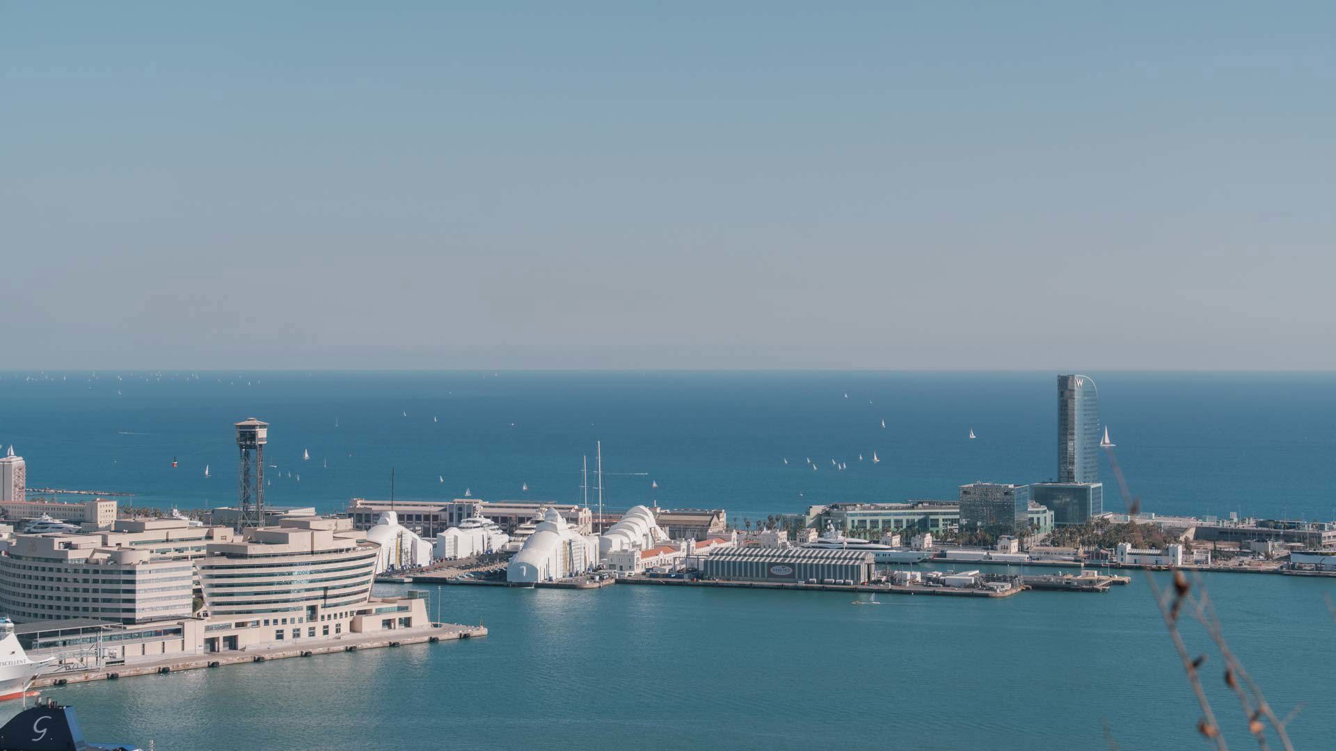 Panorama sur le Vieux Port de Barcelone