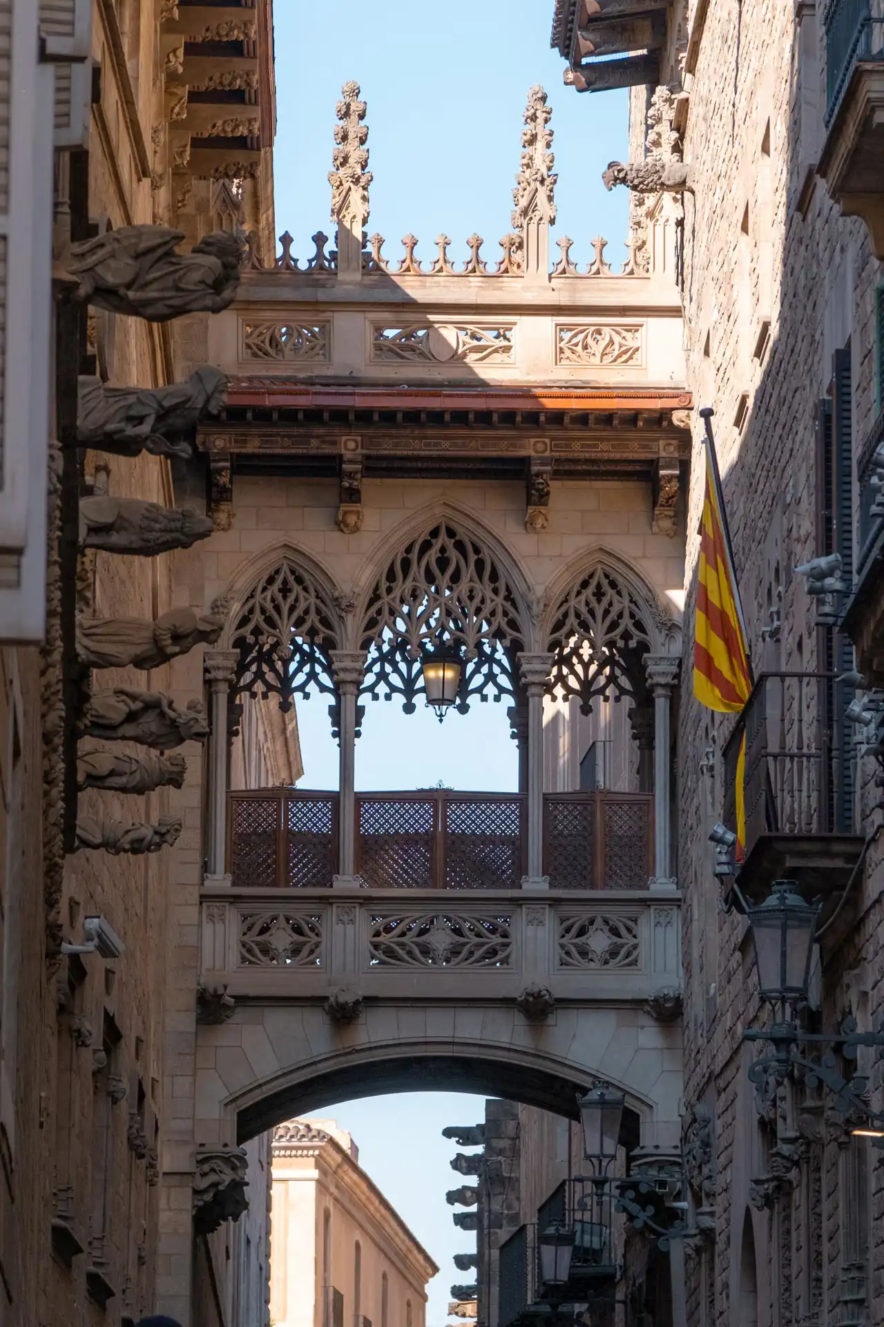 Pont del Bisbe dans le quartier Gotique à Barcelone