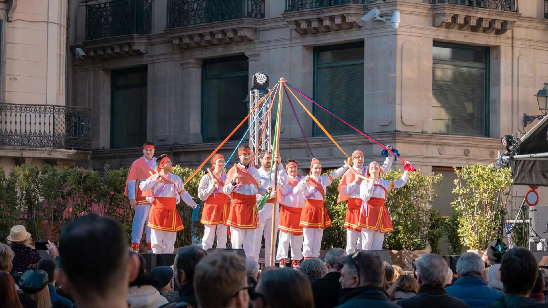 Place Sant Jaume pendant les fêtes de la Saint Eulalieà Barcelone