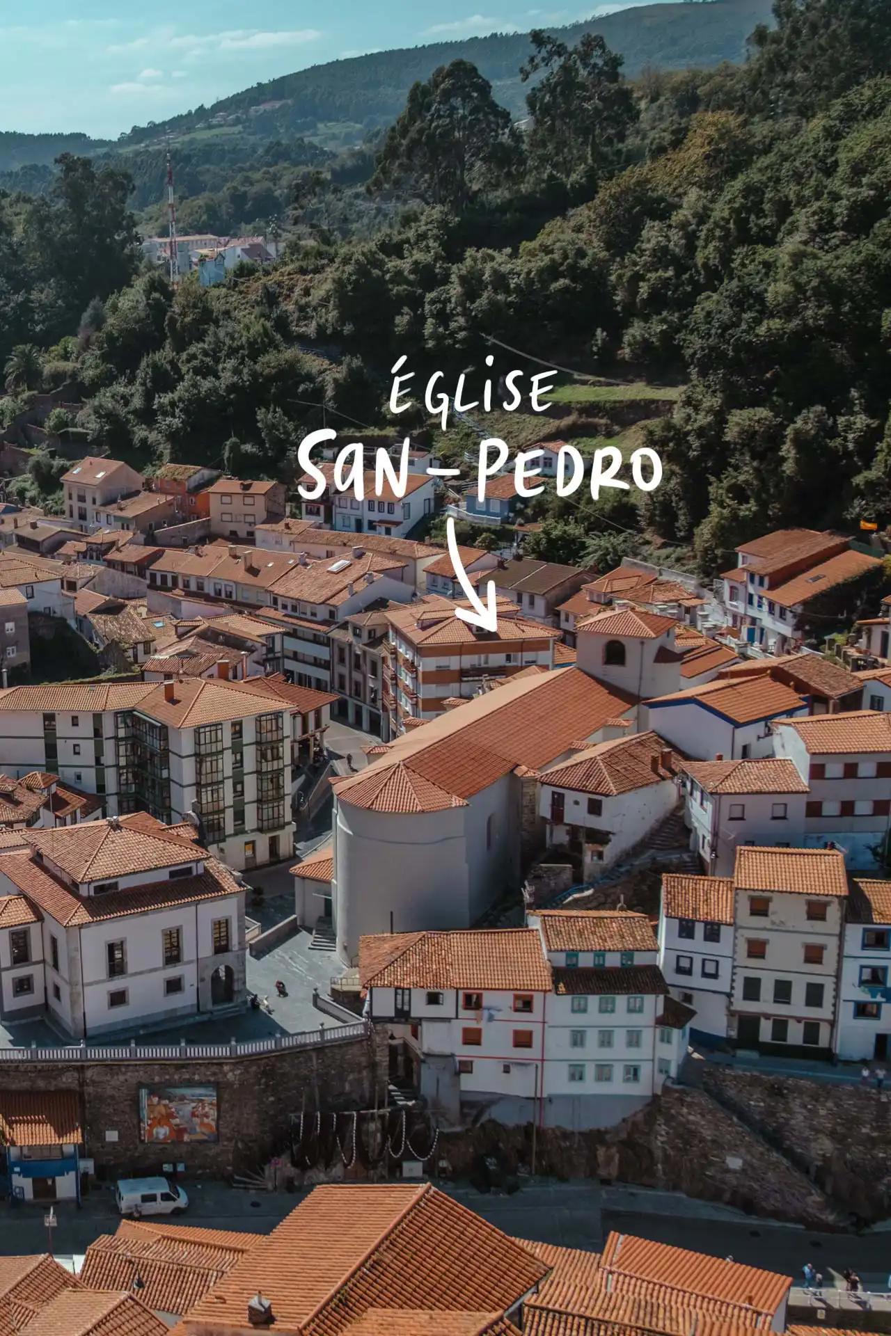 Eglise San-Pedro de Cudillero dans les Asturies en Espagne