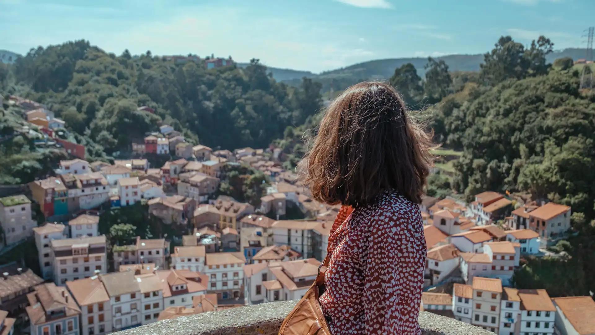 Point de vue depuis le Mirador de la Garita à Cudillero en Espagne