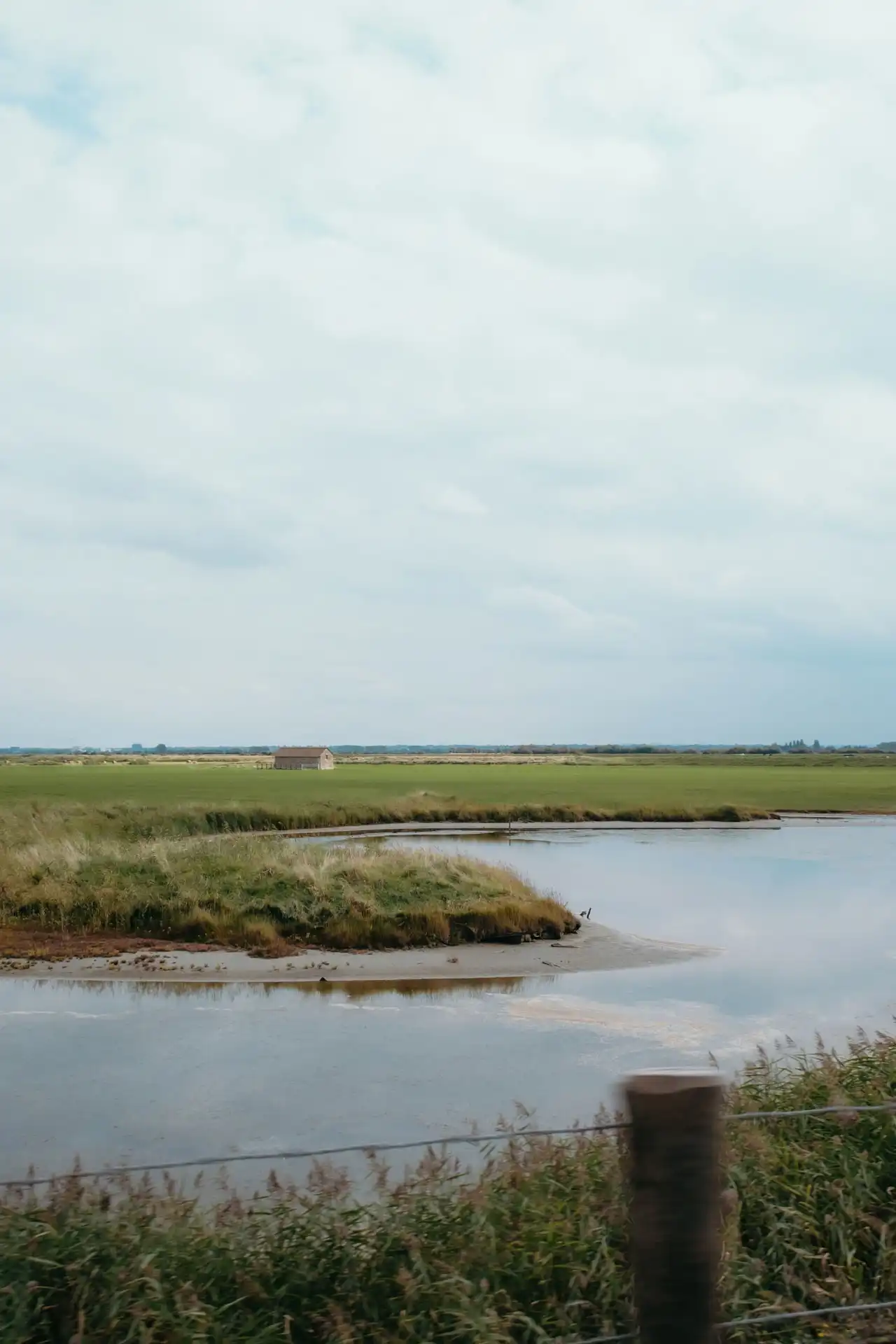 Marais du Cotentin et du Bressin par temps nuageux