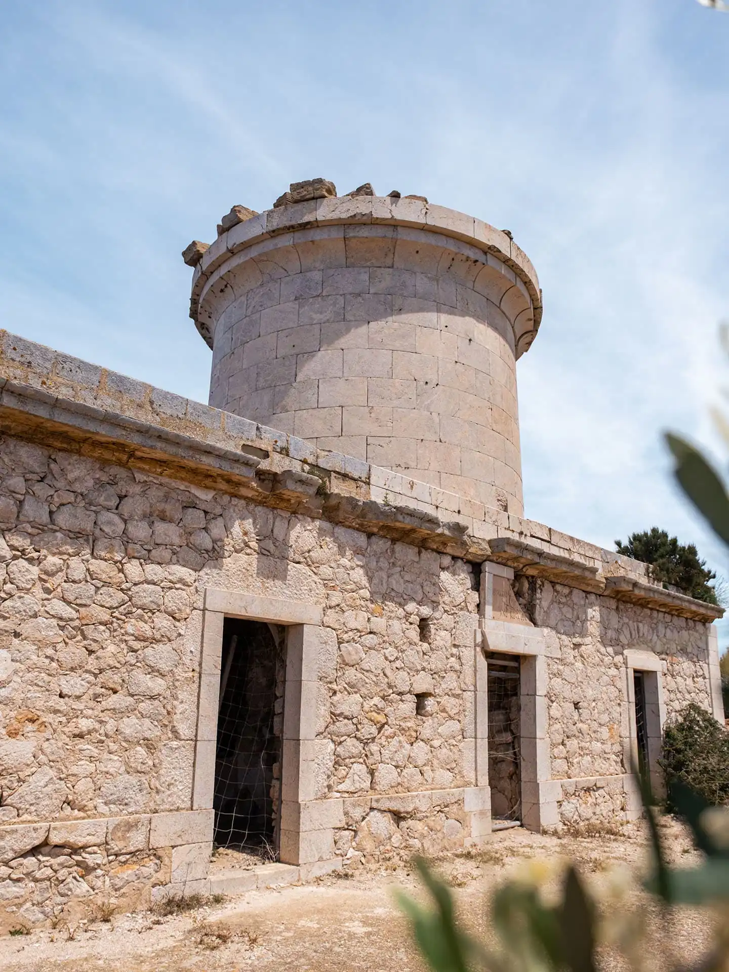 Vieux phare de Na Popia