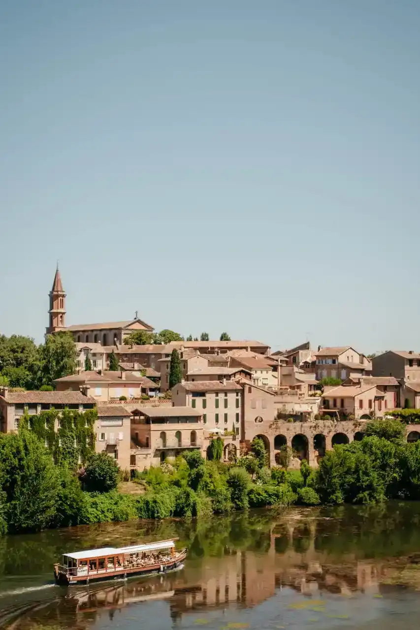 Bateau sur le Tarn à Albi