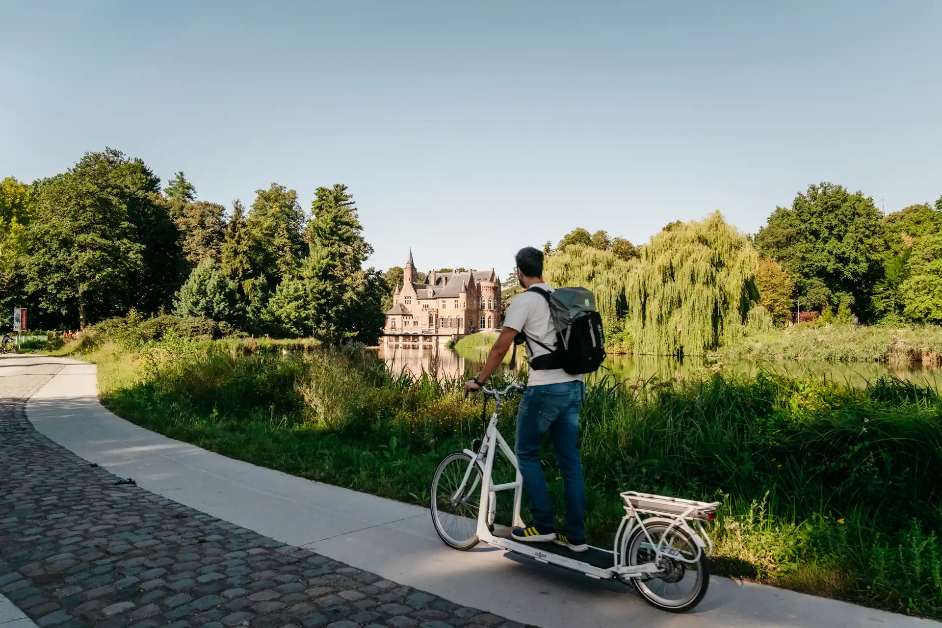 Balade en Lopifit près d'Anvers en Belgique