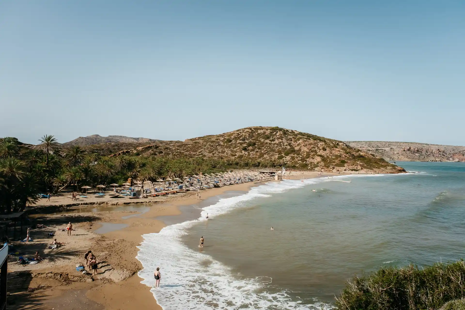 Point de vue sur la palmeraie de Vai à l'est de la Crète