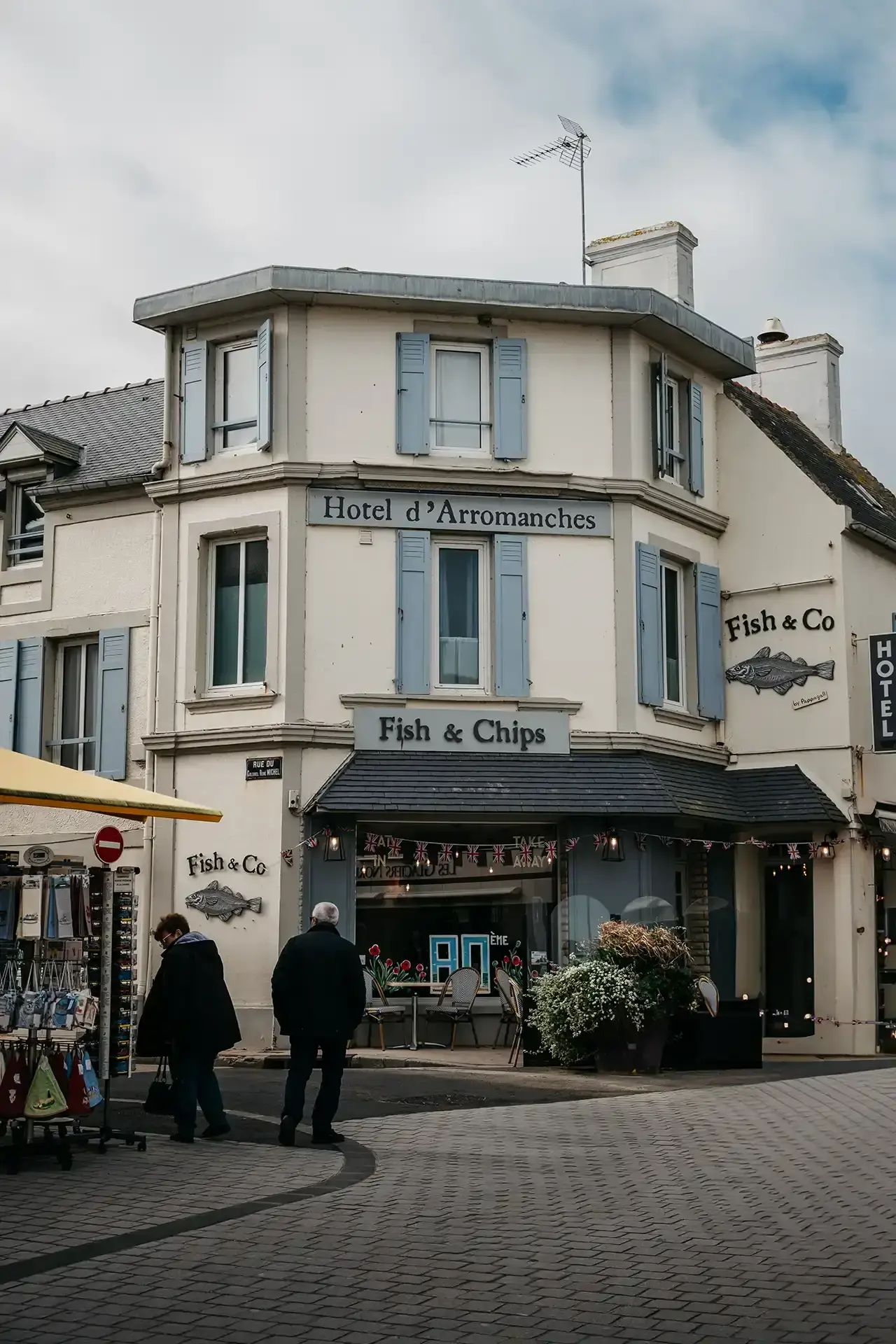 Fish and Co by Pappagall Arromanches Normandie France