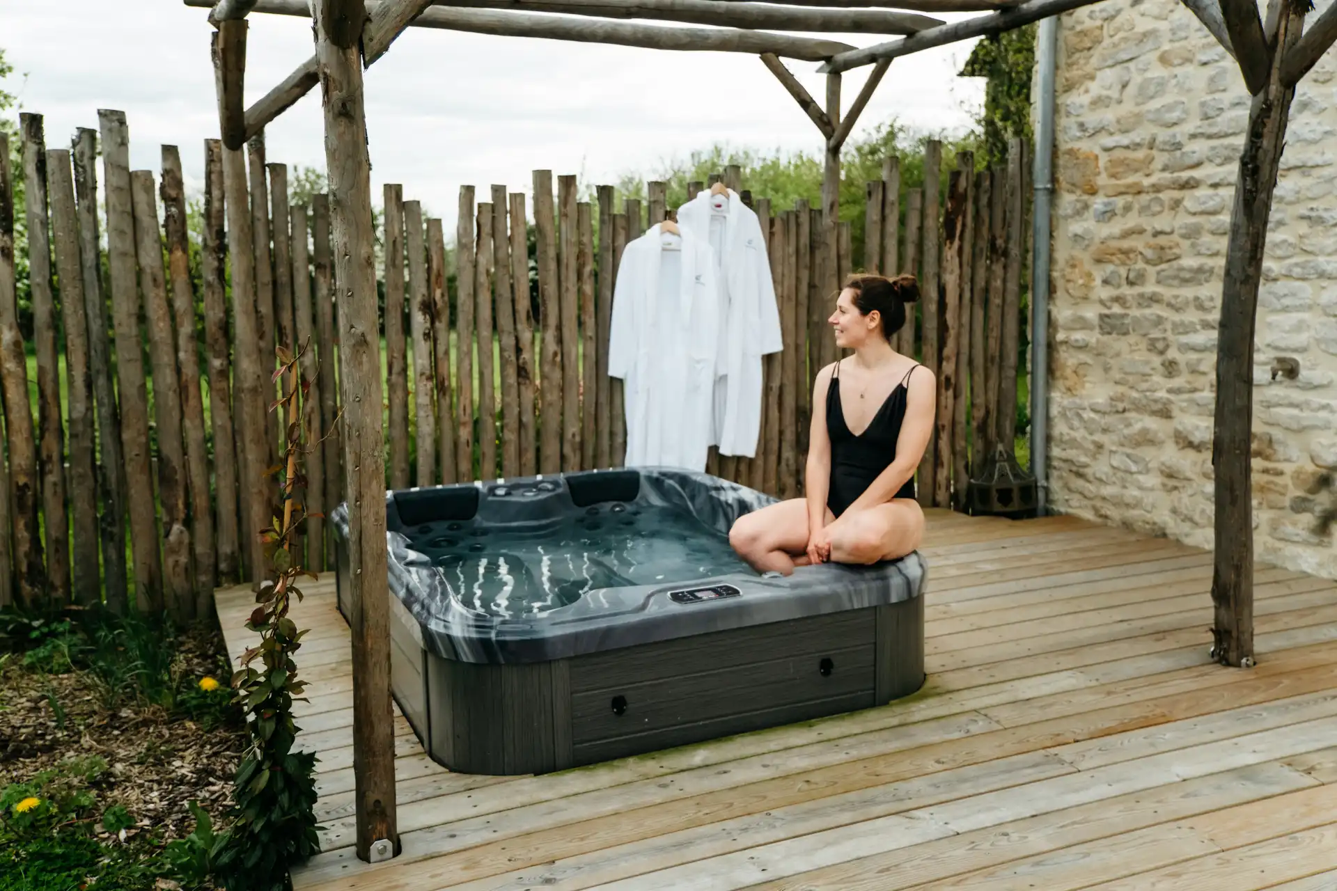 The Omaha enclosure, eco-responsible guesthouse at Omaha beach