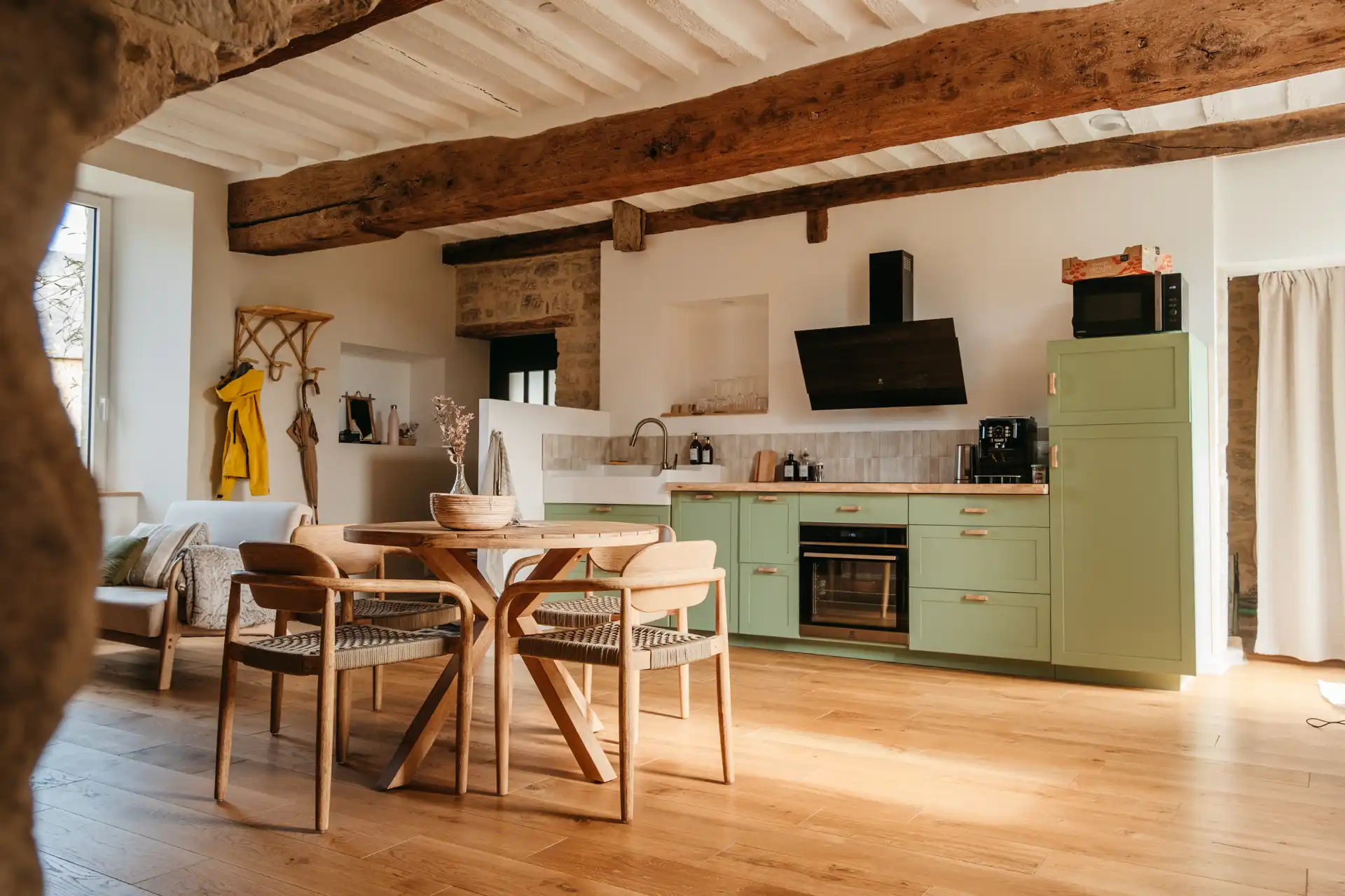 The Omaha enclosure, eco-friendly guesthouse at Omaha beach