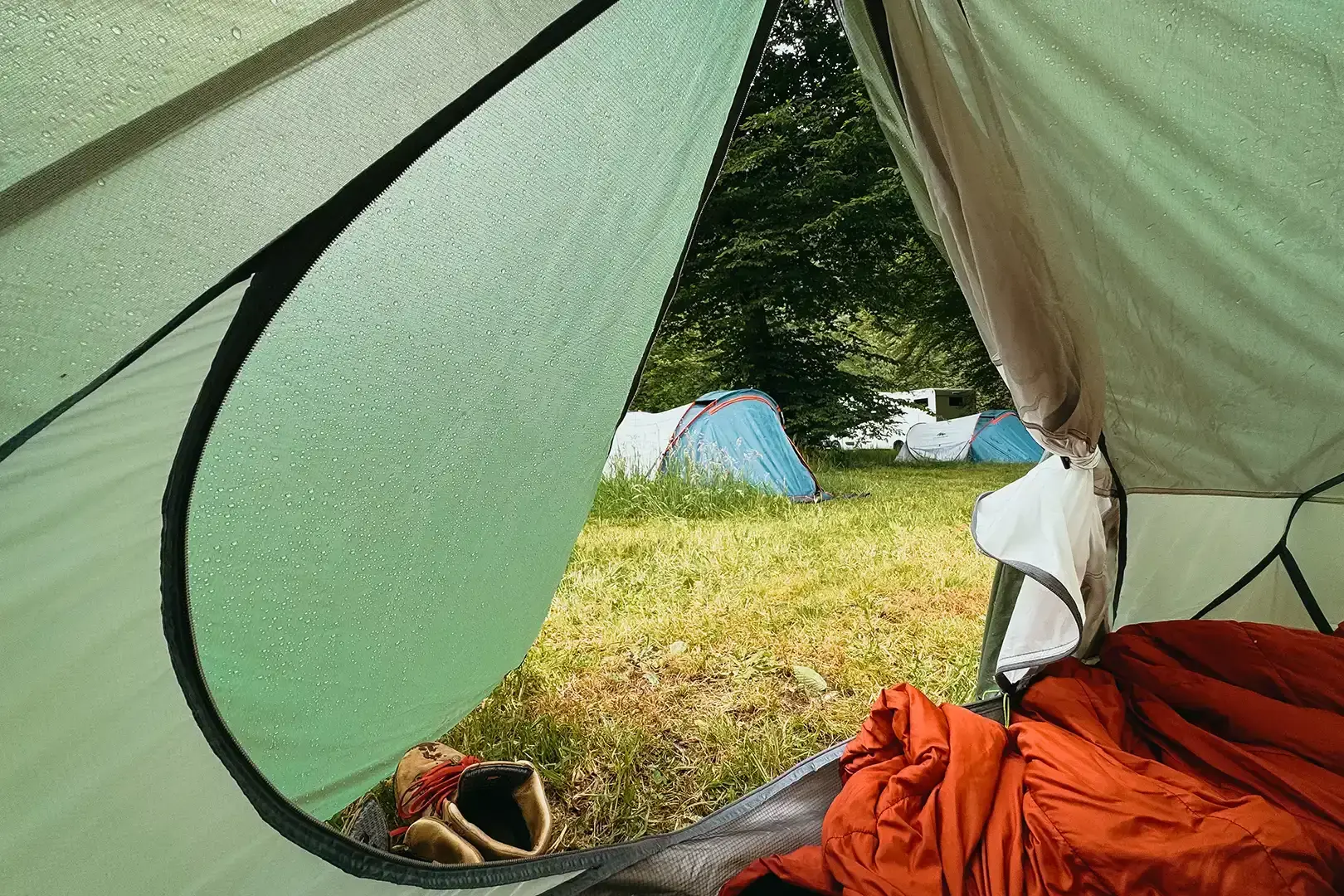 Sous la tente, packcraft trail les Ardennes