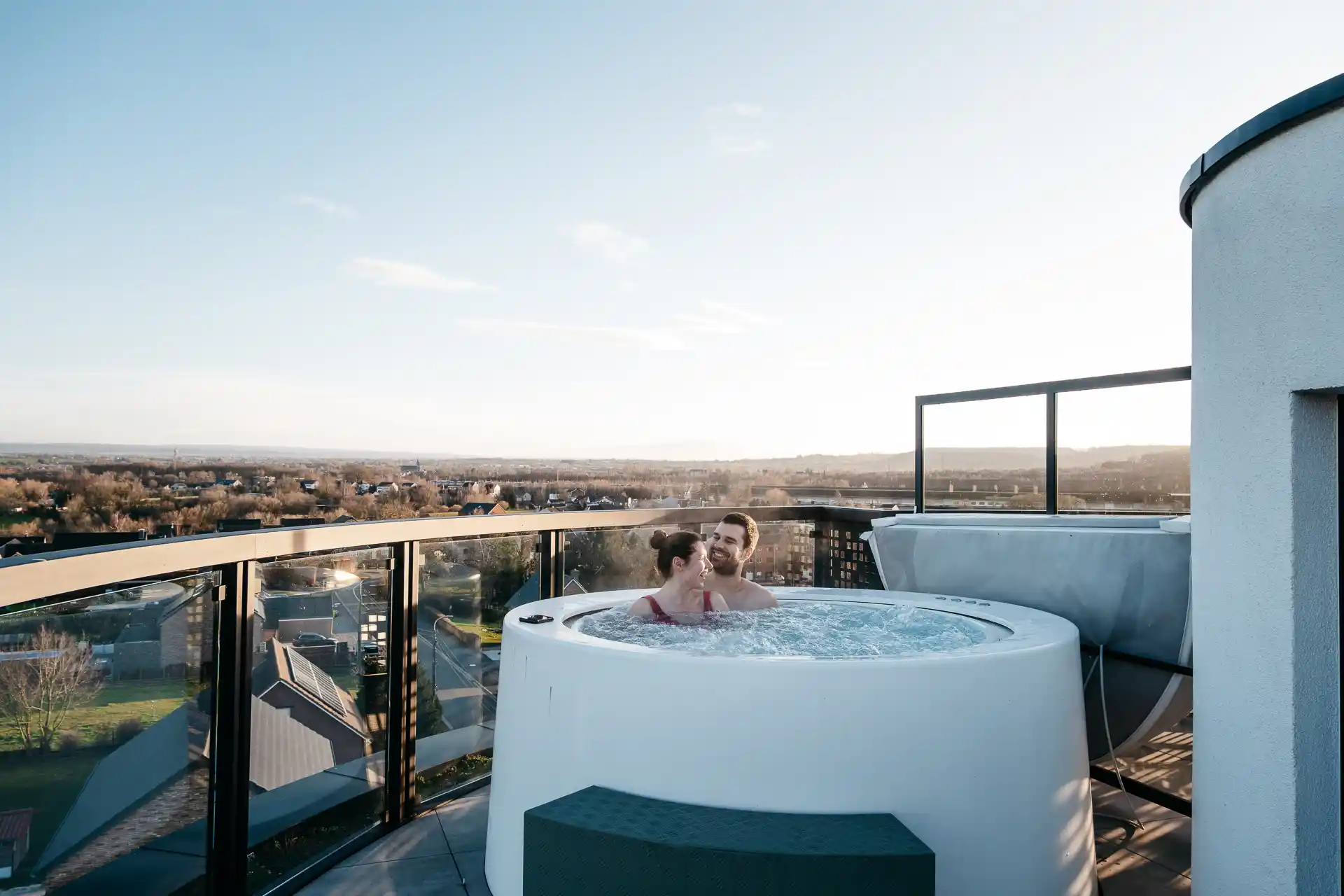 Jacuzzi de l'Akwadom avec une vue panoramique en Belgique