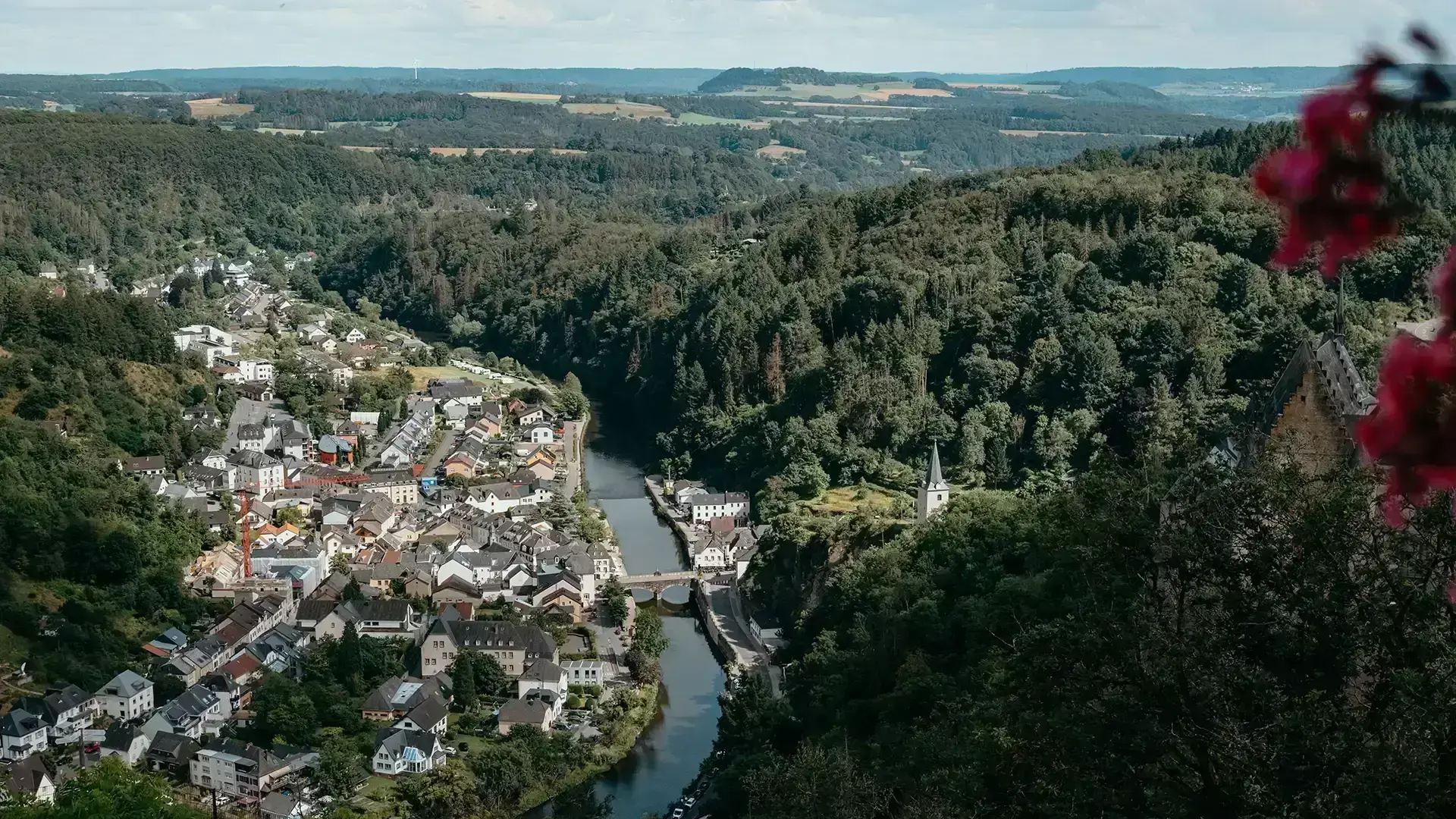 Vue sur Vianden depuis la terrasse du télésiège