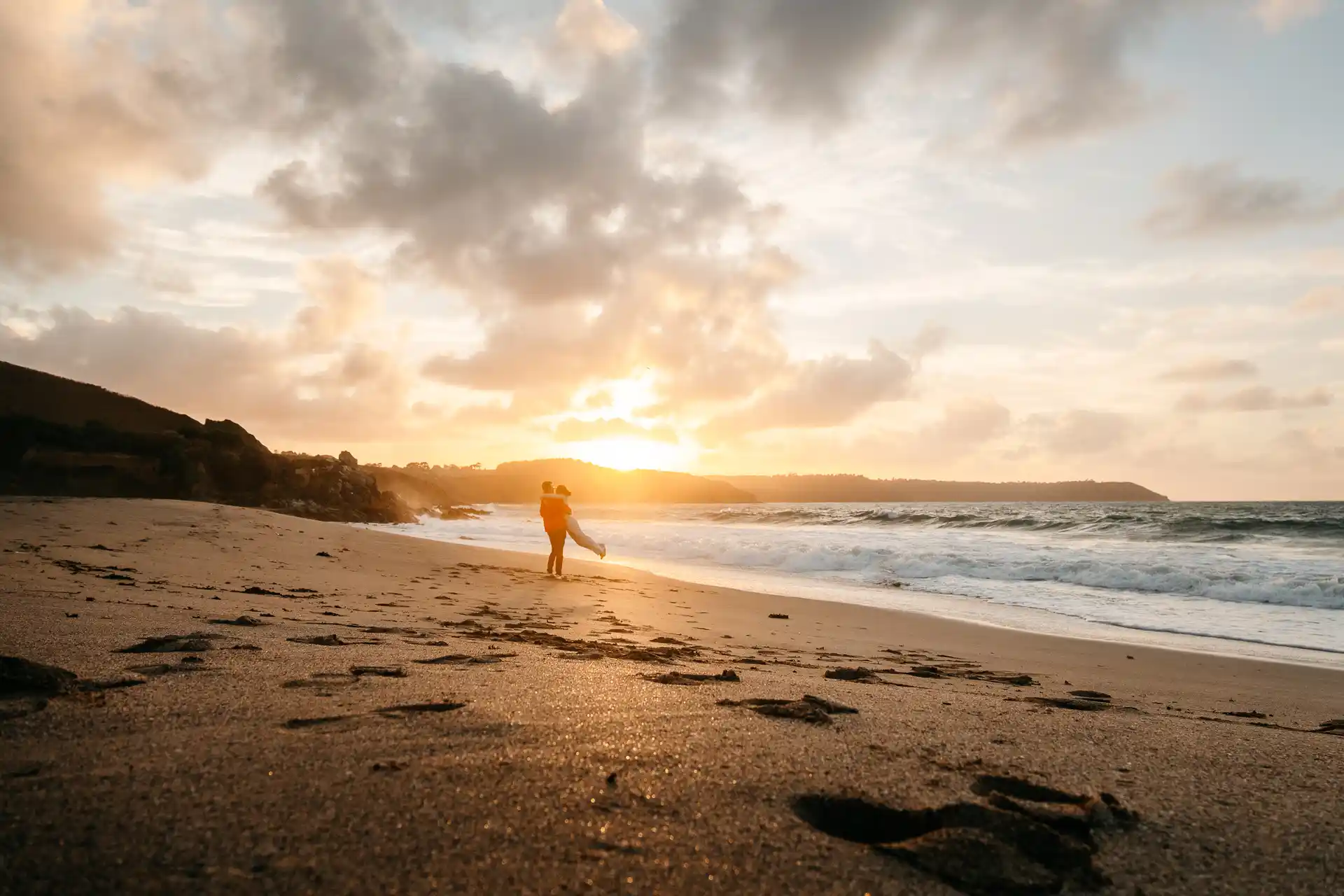 Coucher de soleil à la plage des Sables Blancs à Locquirec